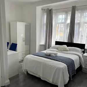 https://starlet-property.cambridgehotelsuk.com