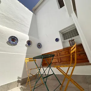 https://la-casa-azul-ardales.es-andalucia.com